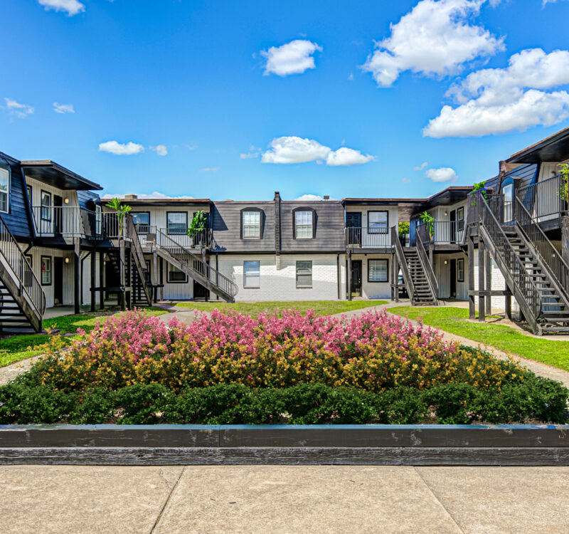 Maison-Gardens-staged-04